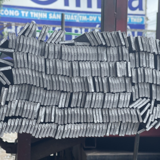 SẮT LA CẮT THEO QUY CÁCH